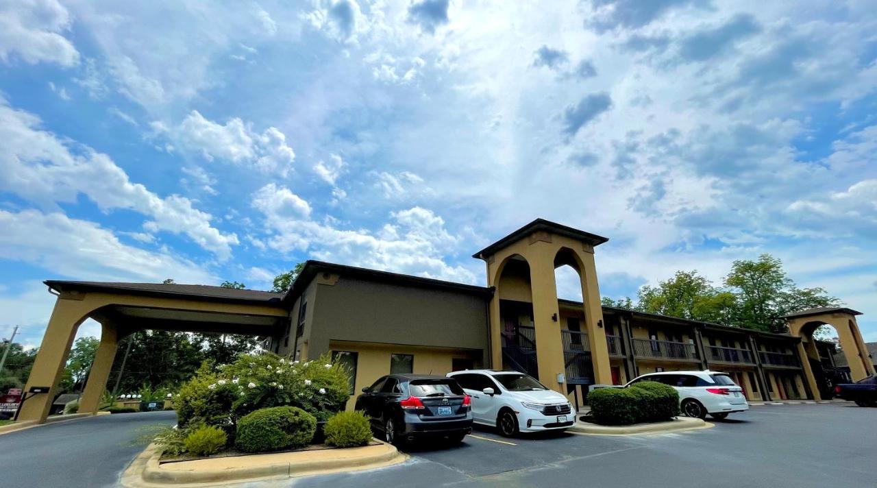 Luxury Inn & Suites Selma Exterior foto